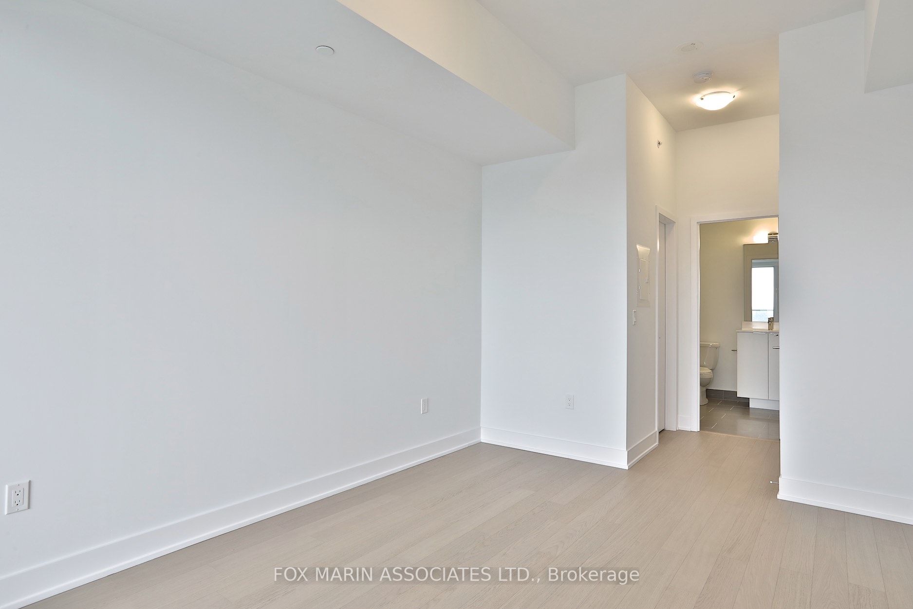 20 Shore Breeze Drive, #216