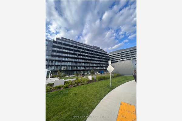 3200 Dakota Common Dr, Burlington