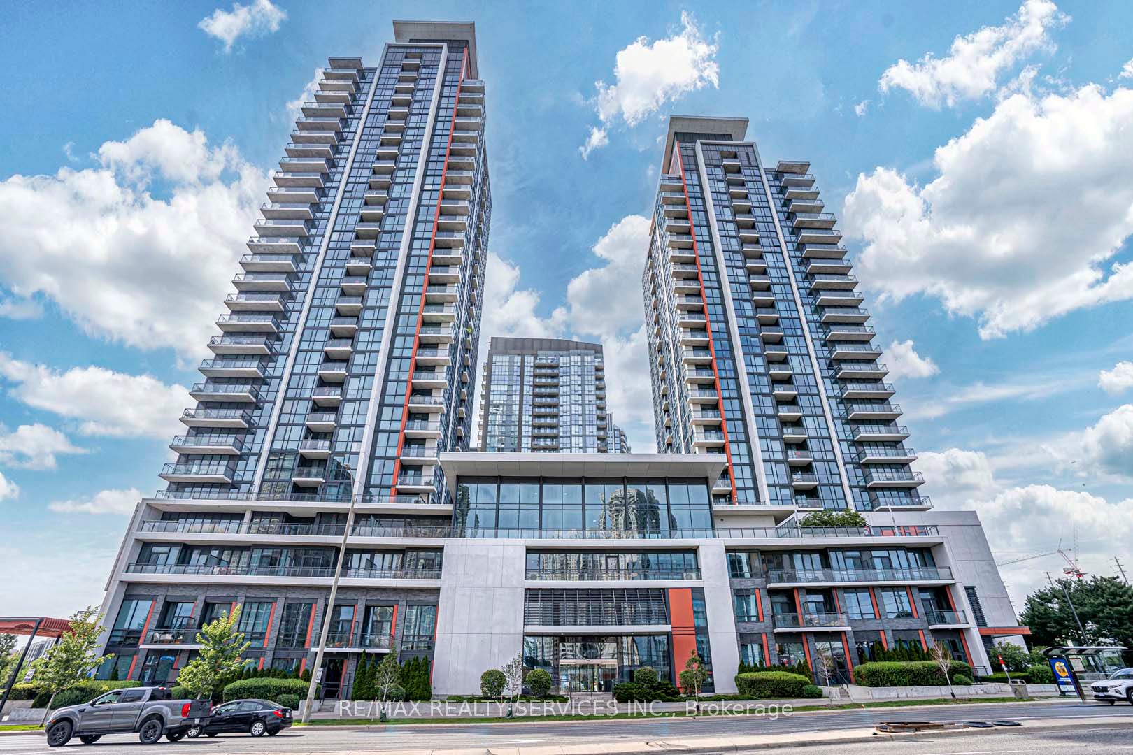55 Eglinton Avenue W #904