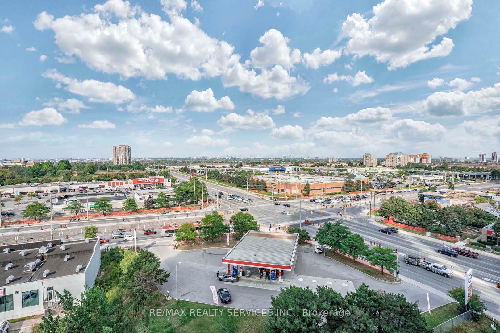 55 Eglinton Avenue W #904