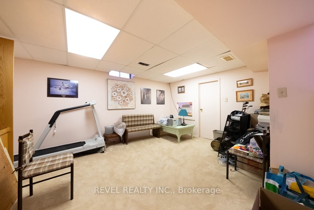 245 Coxe Blvd