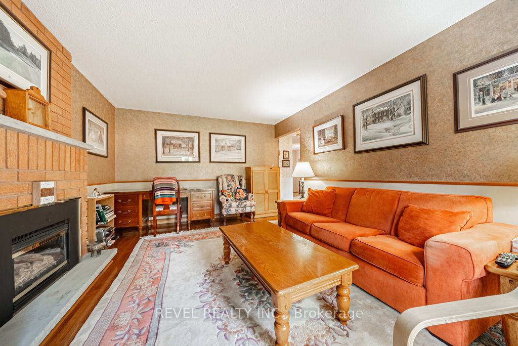 245 Coxe Blvd