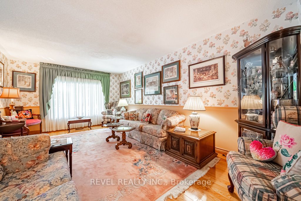 245 Coxe Blvd