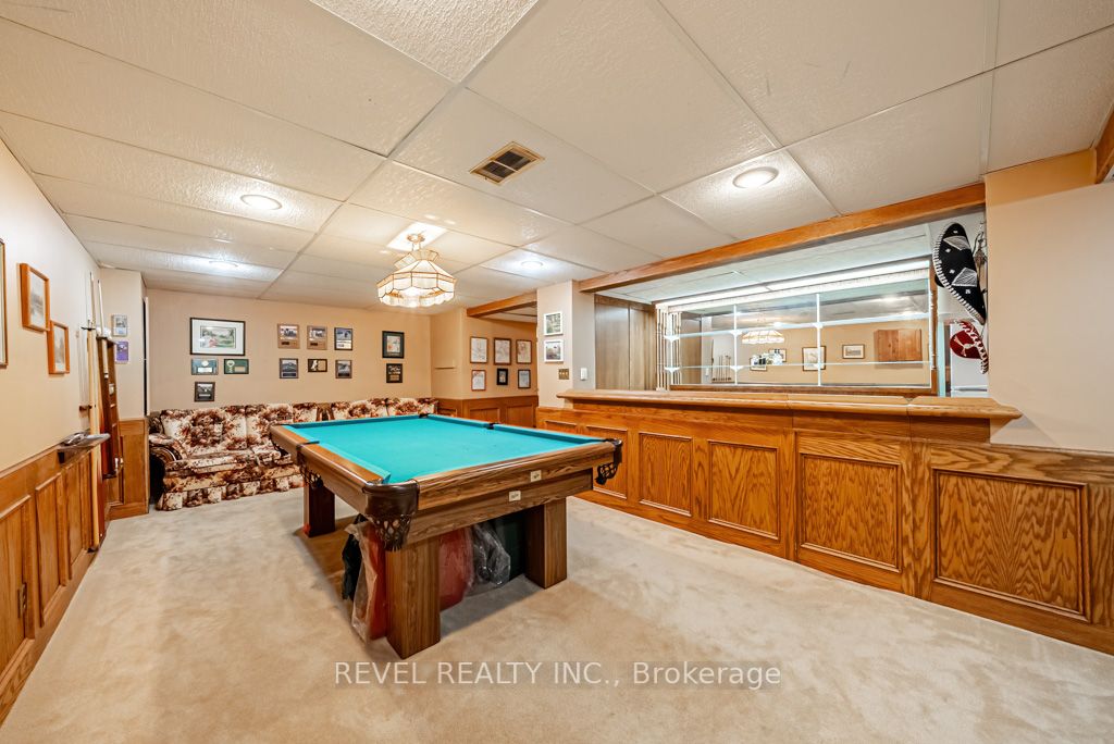 245 Coxe Blvd