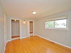 11 Pleaseley Rd