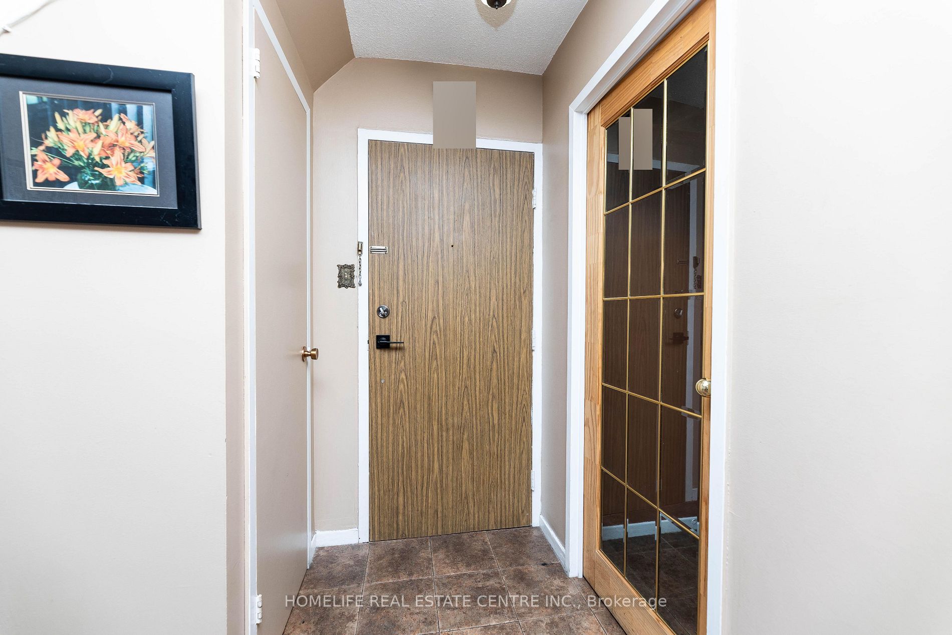 2095 Roche Crt, #275