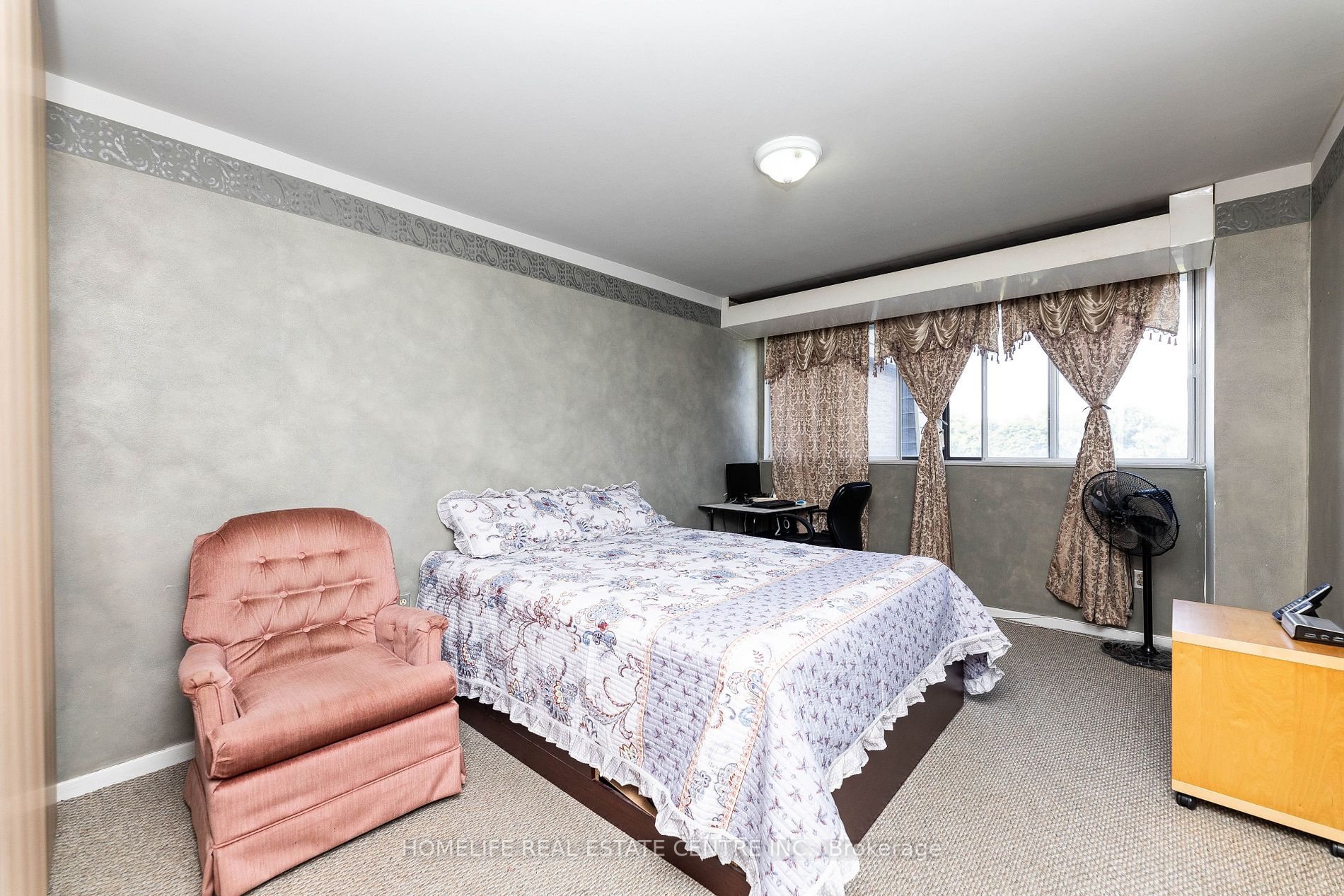 2095 Roche Crt, #275