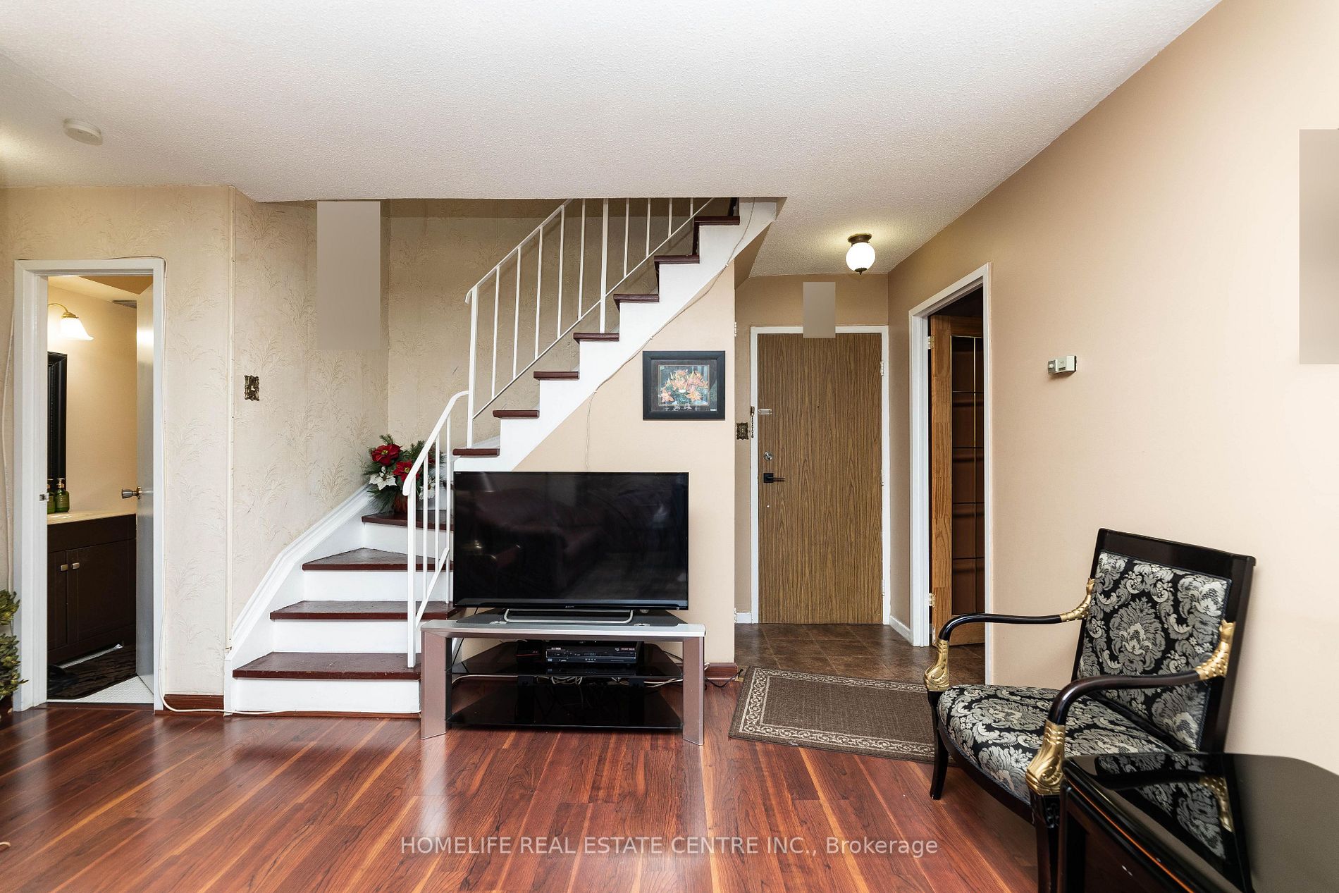 2095 Roche Crt, #275