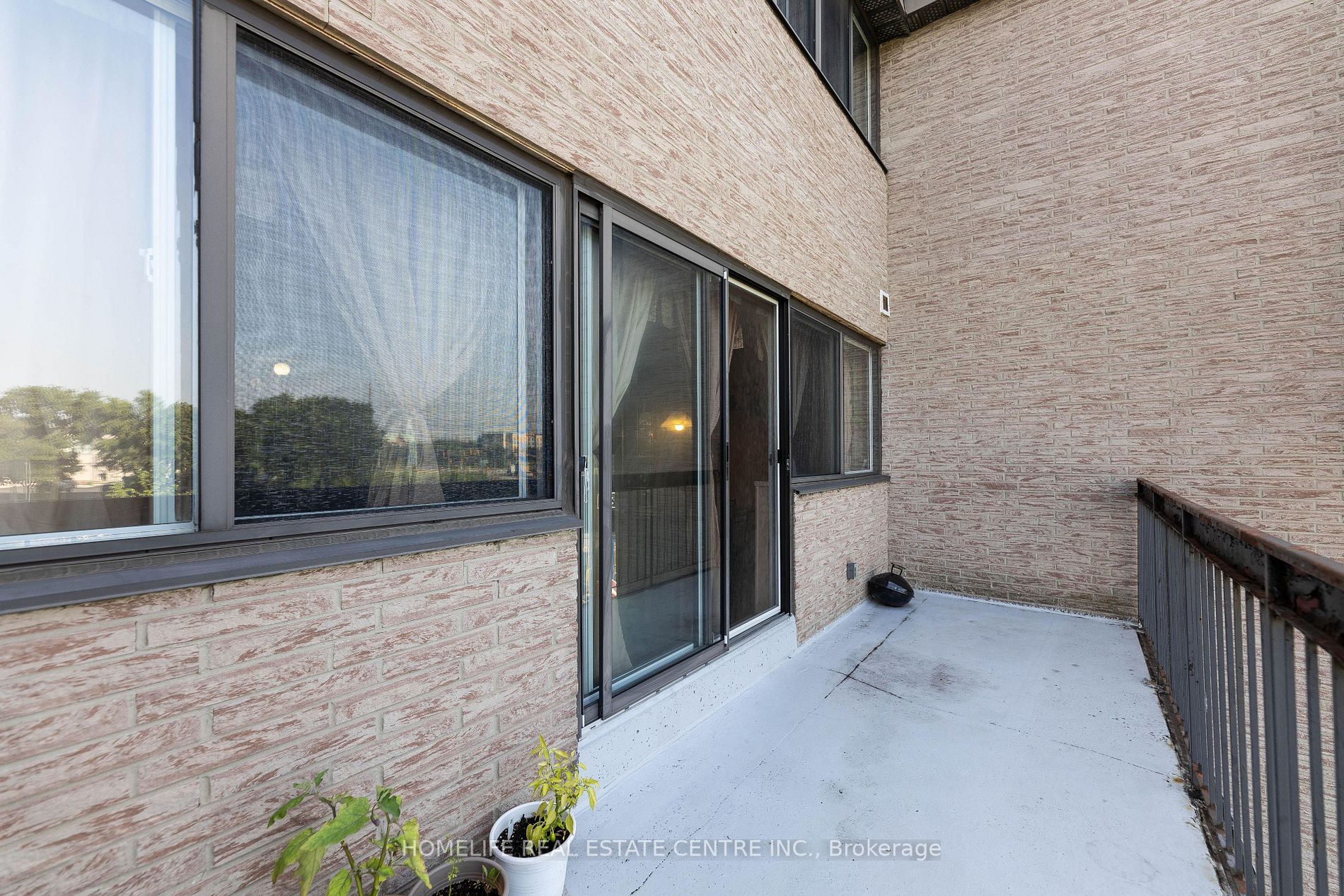 2095 Roche Crt, #275