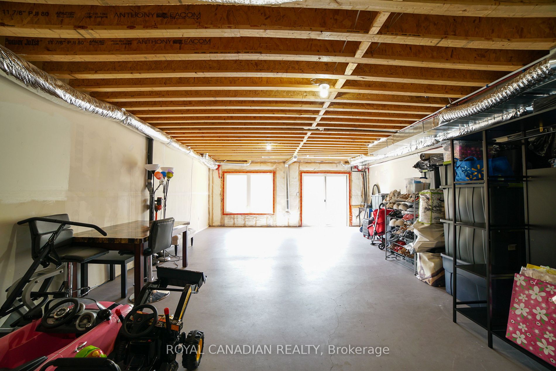 1F Chisholm Street E
