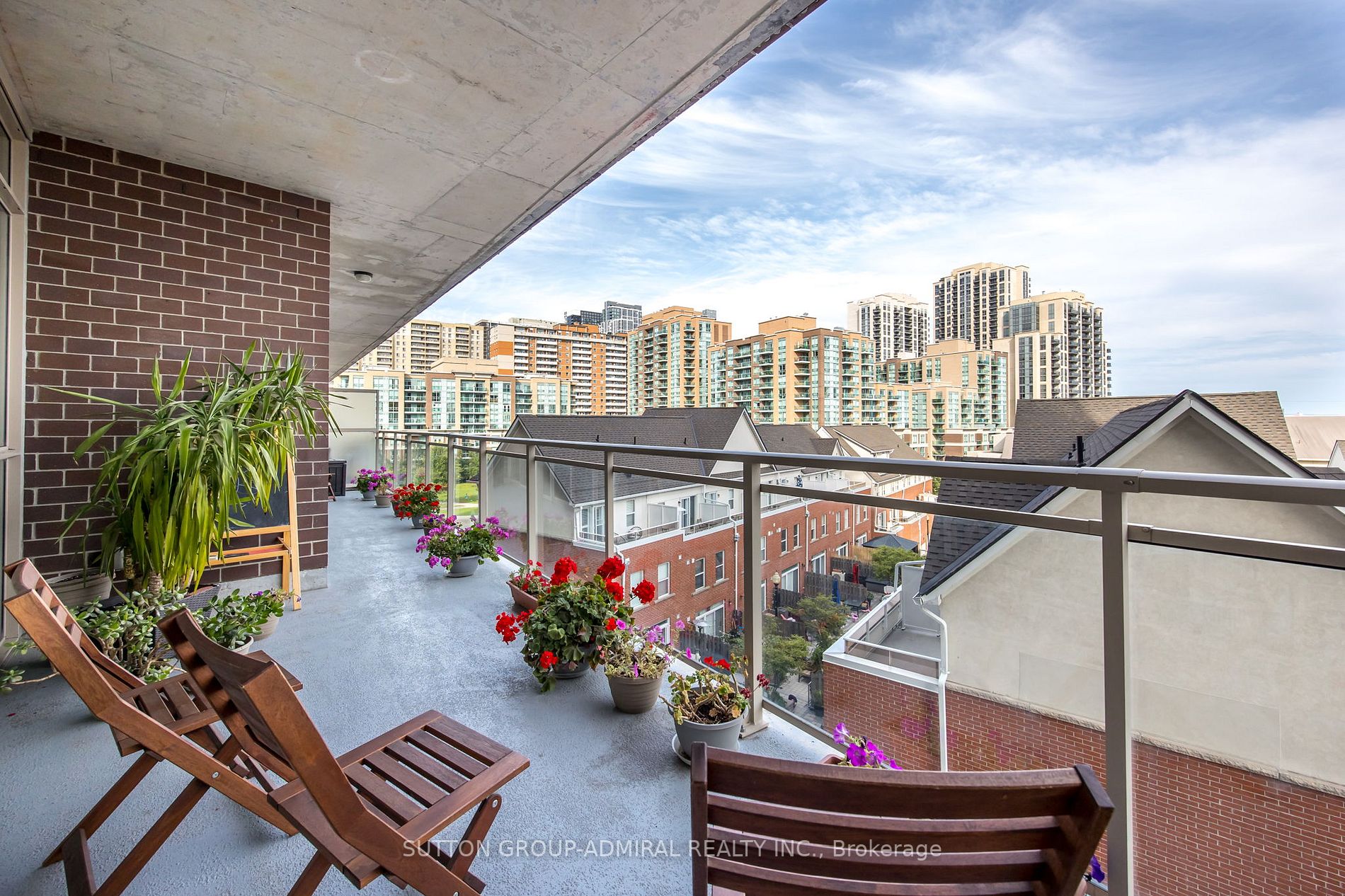 5101 Dundas St W, #407