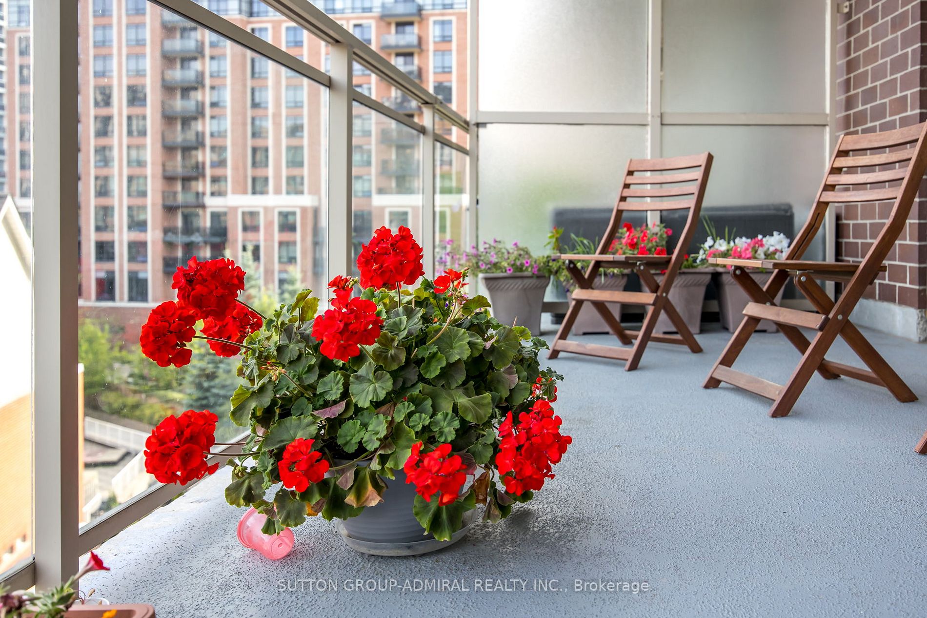 5101 Dundas St W, #407