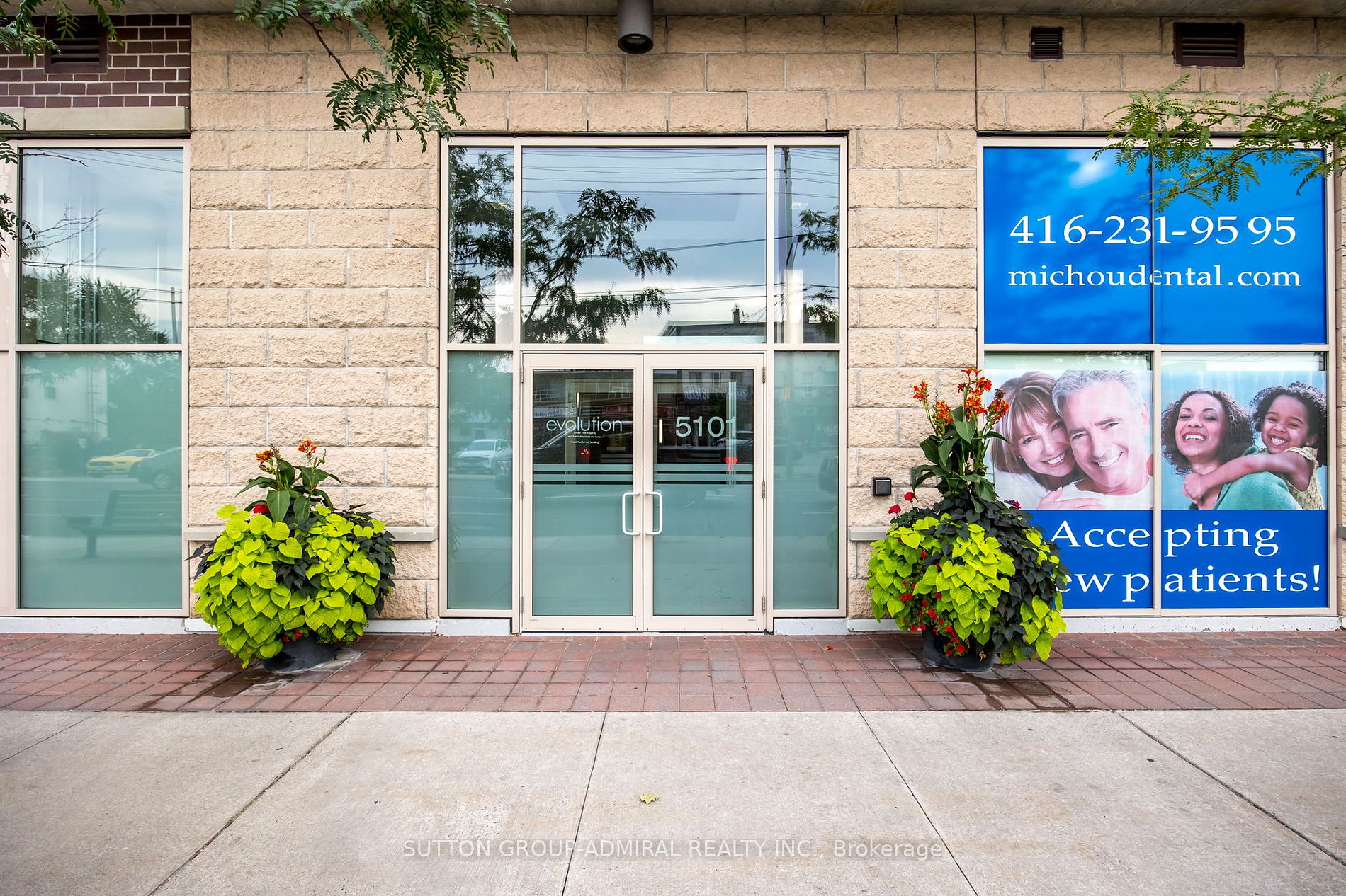 5101 Dundas St W, #407