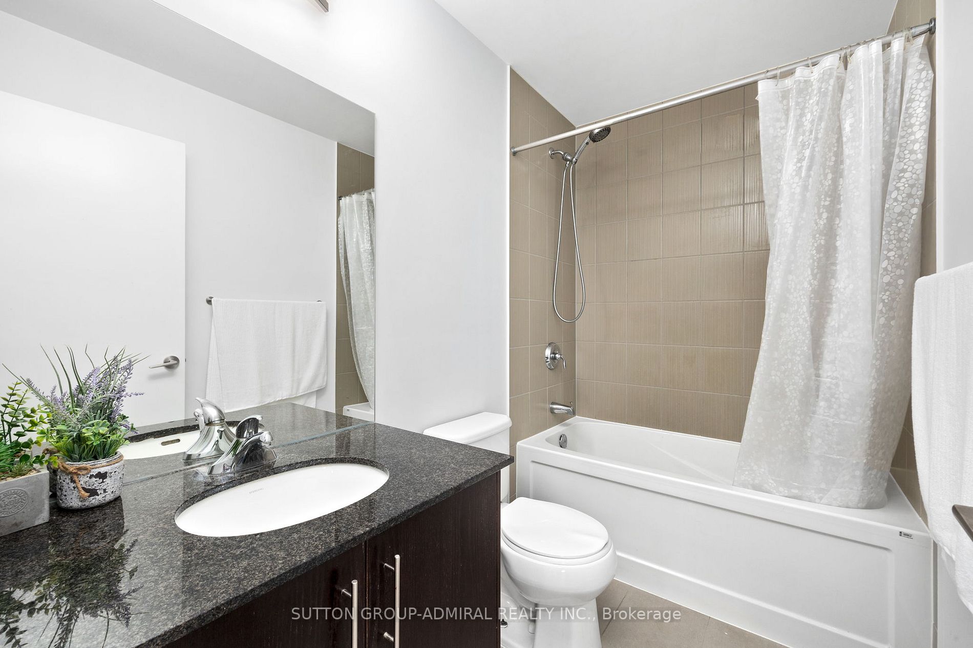 5101 Dundas St W, #407