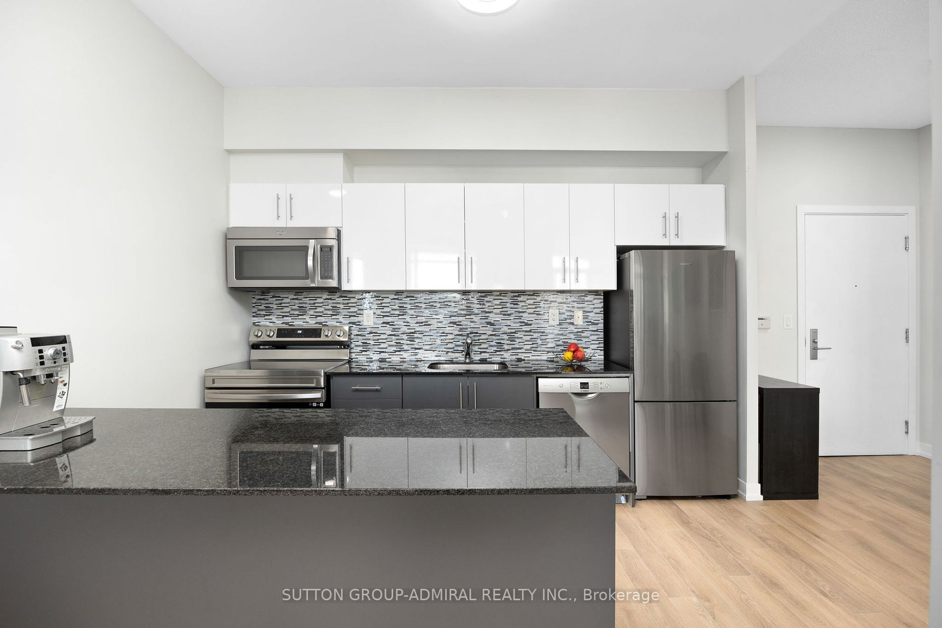 5101 Dundas St W, #407