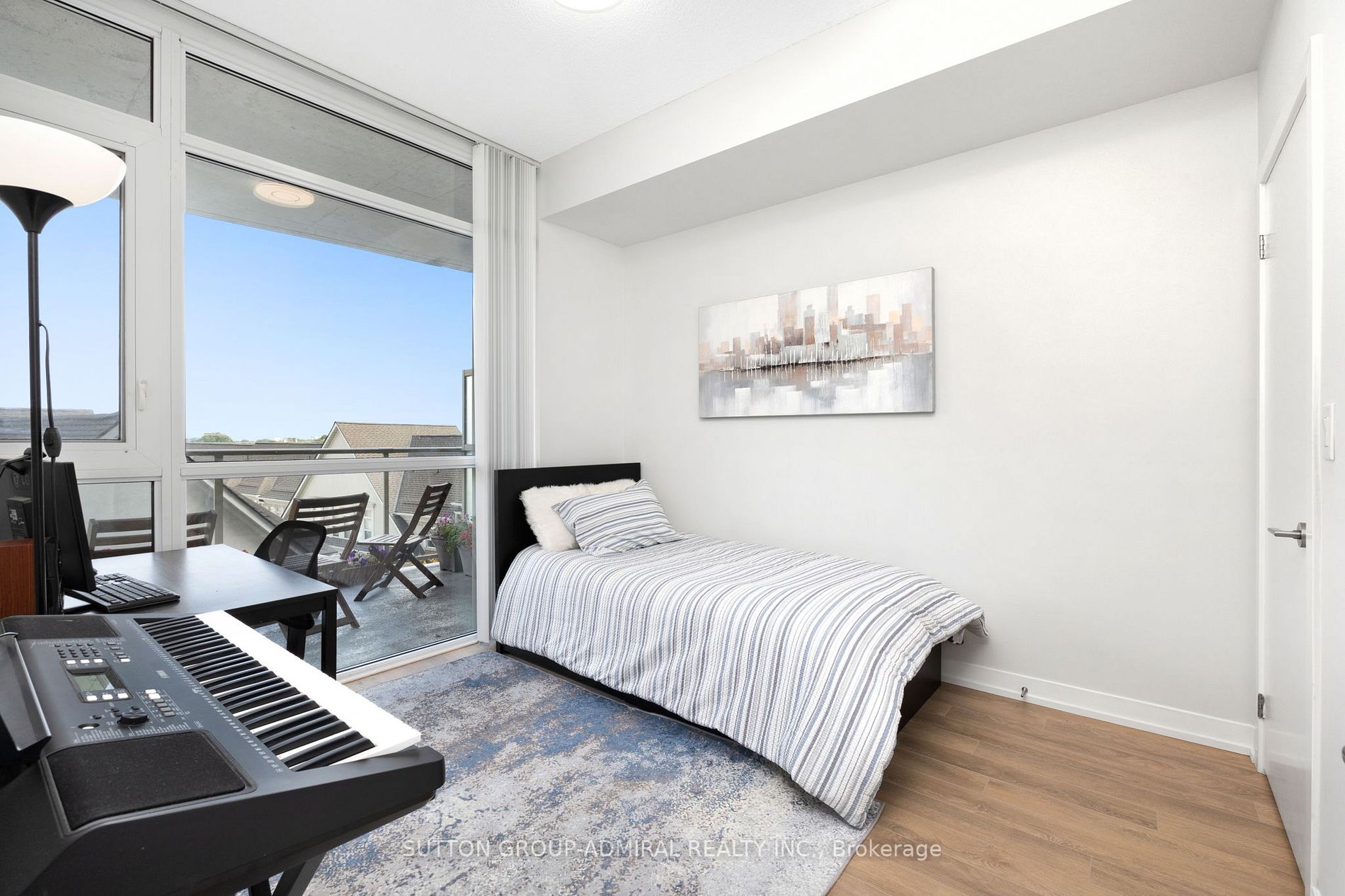 5101 Dundas St W, #407