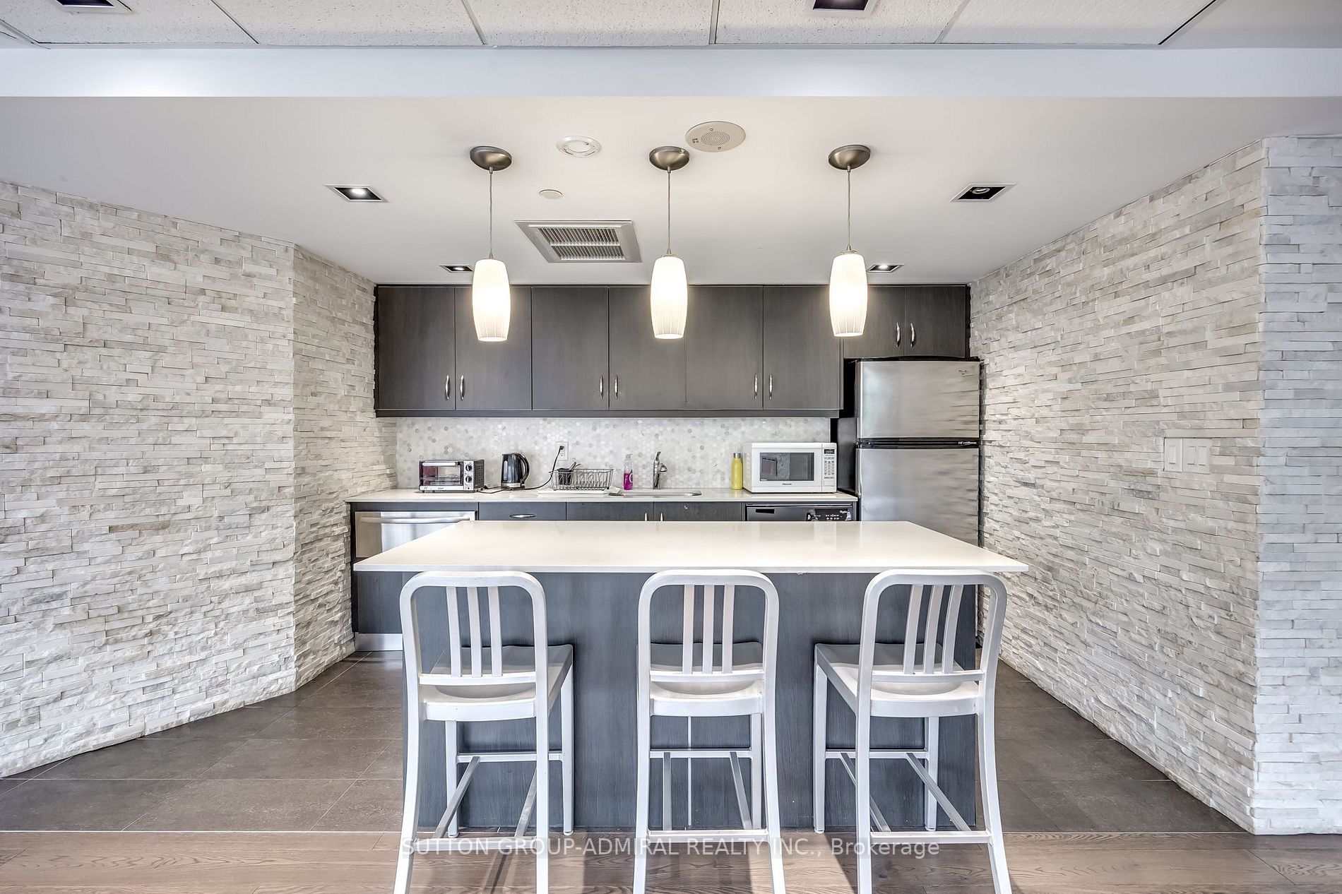 5101 Dundas St W, #407