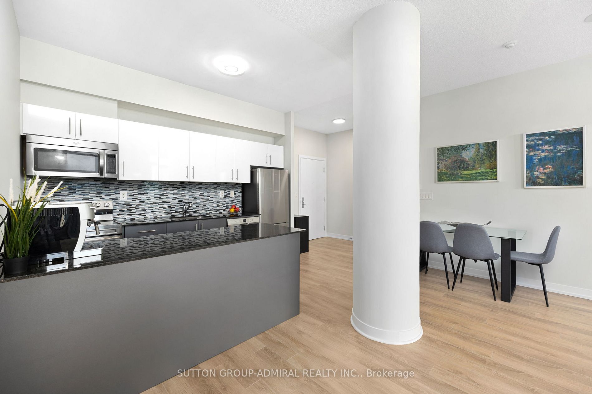 5101 Dundas St W, #407