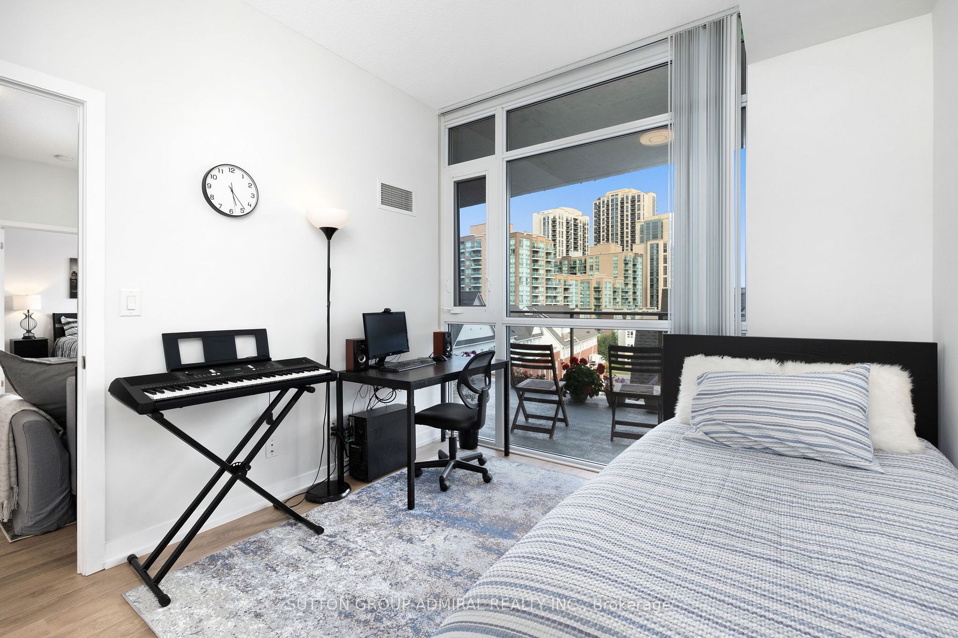5101 Dundas St W, #407