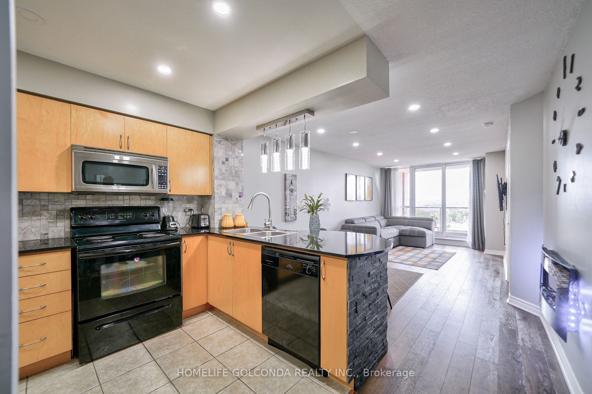 4090 Living Arts Dr, #708