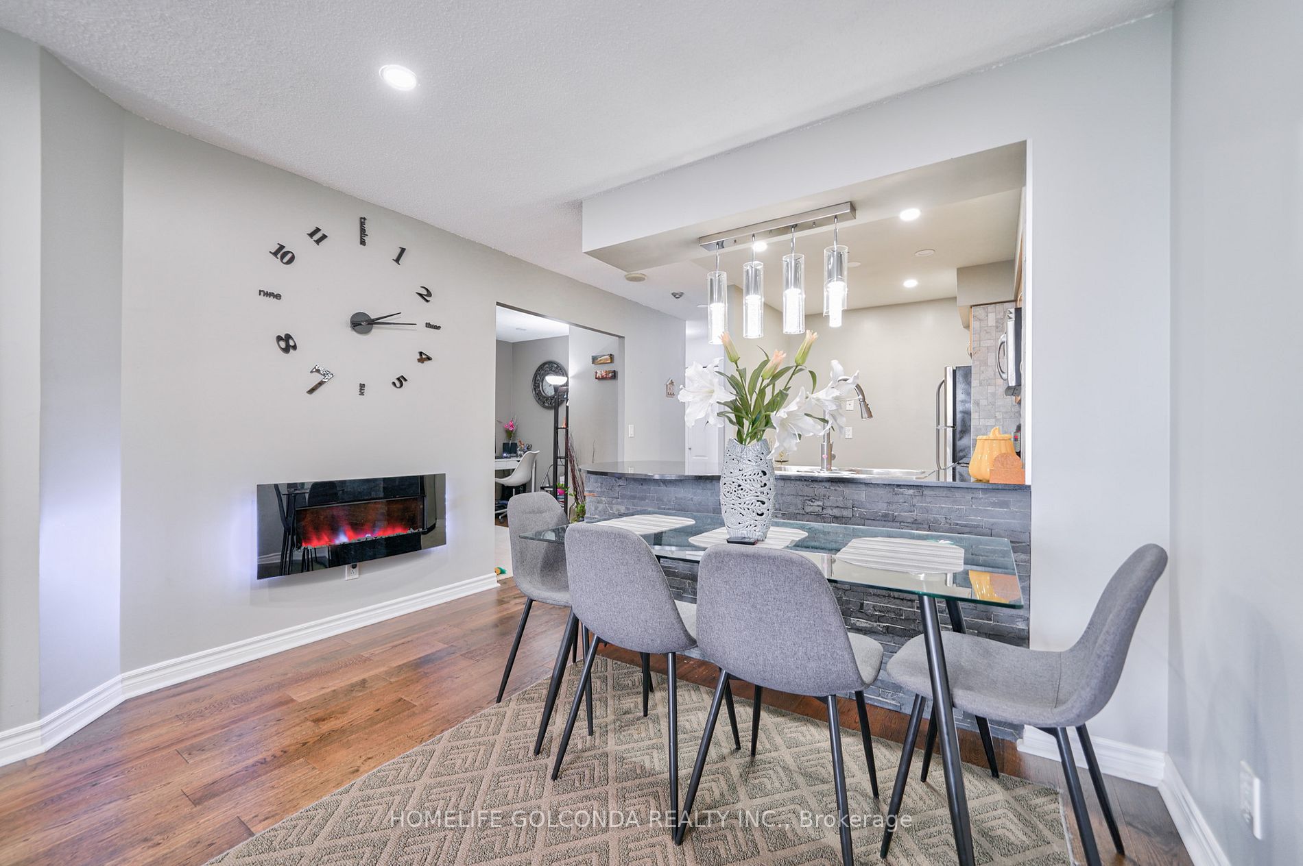 4090 Living Arts Dr, #708