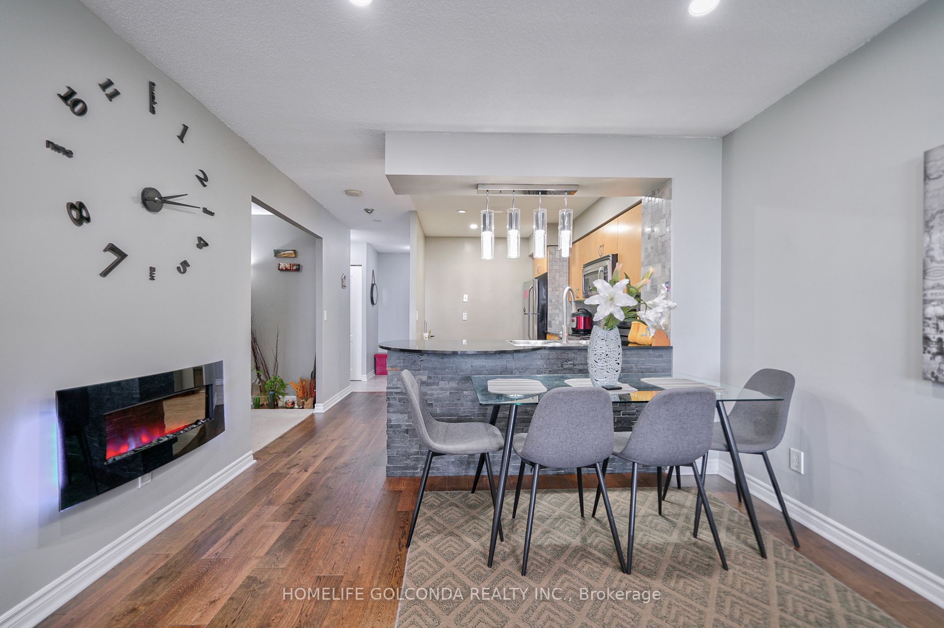4090 Living Arts Dr, #708