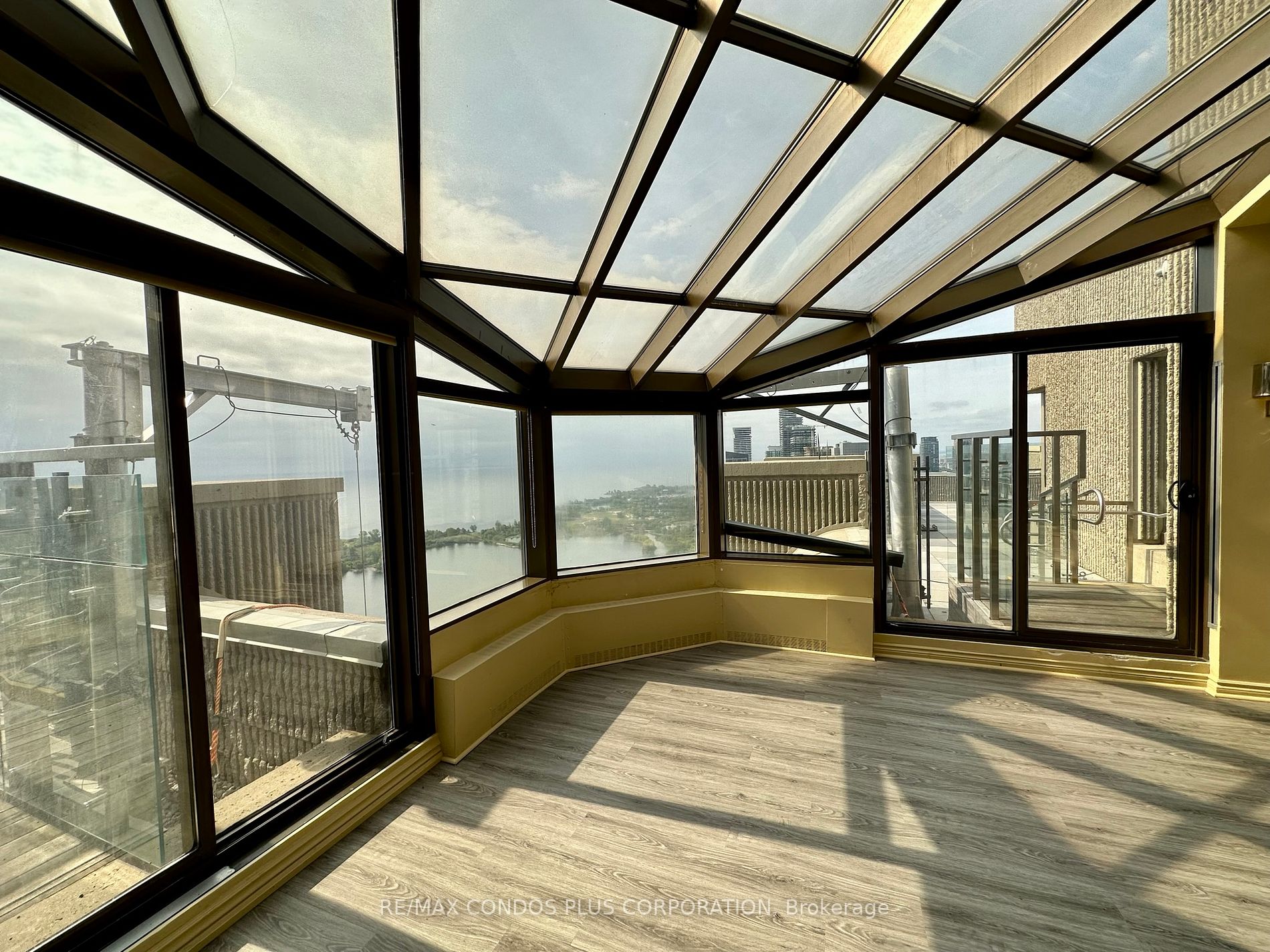 2045 Lake Shore Blvd W, #2904