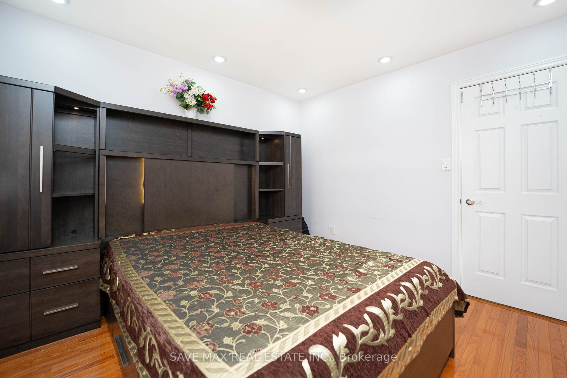 3 Fairhill Ave