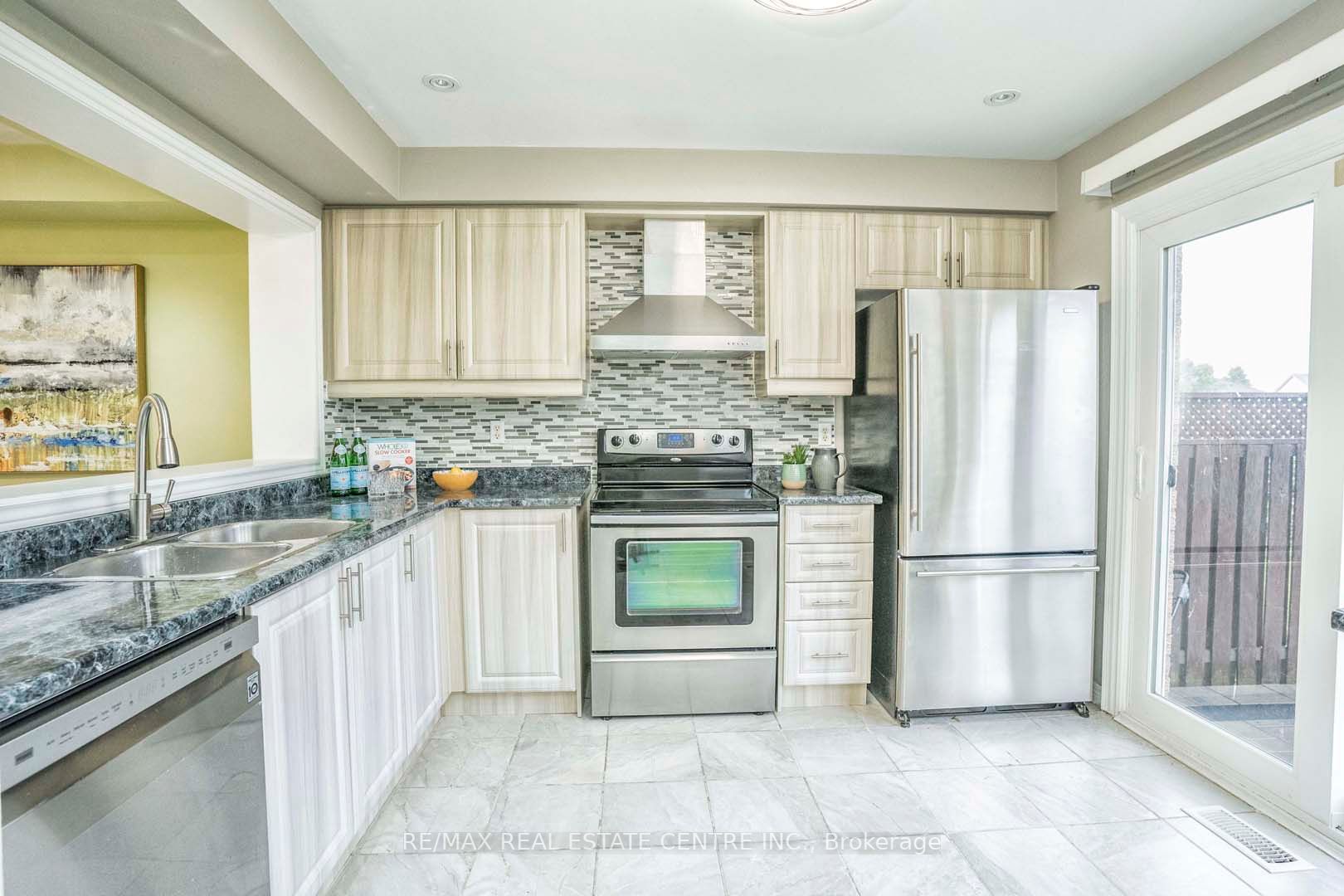 67 Quarry Edge Drive