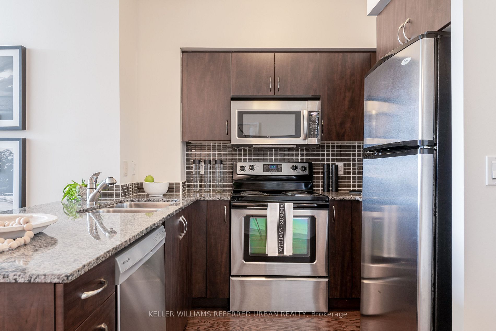 2240 Lake Shore Blvd W, #315