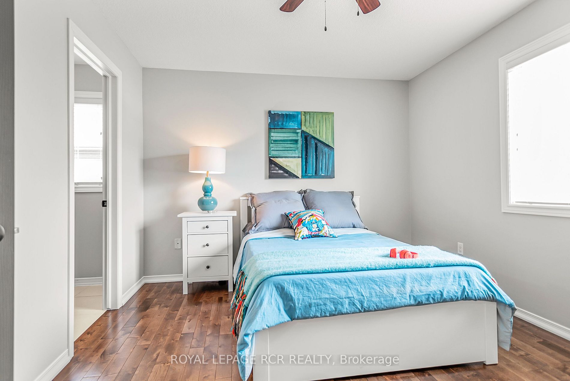 9 Aiken Crescent