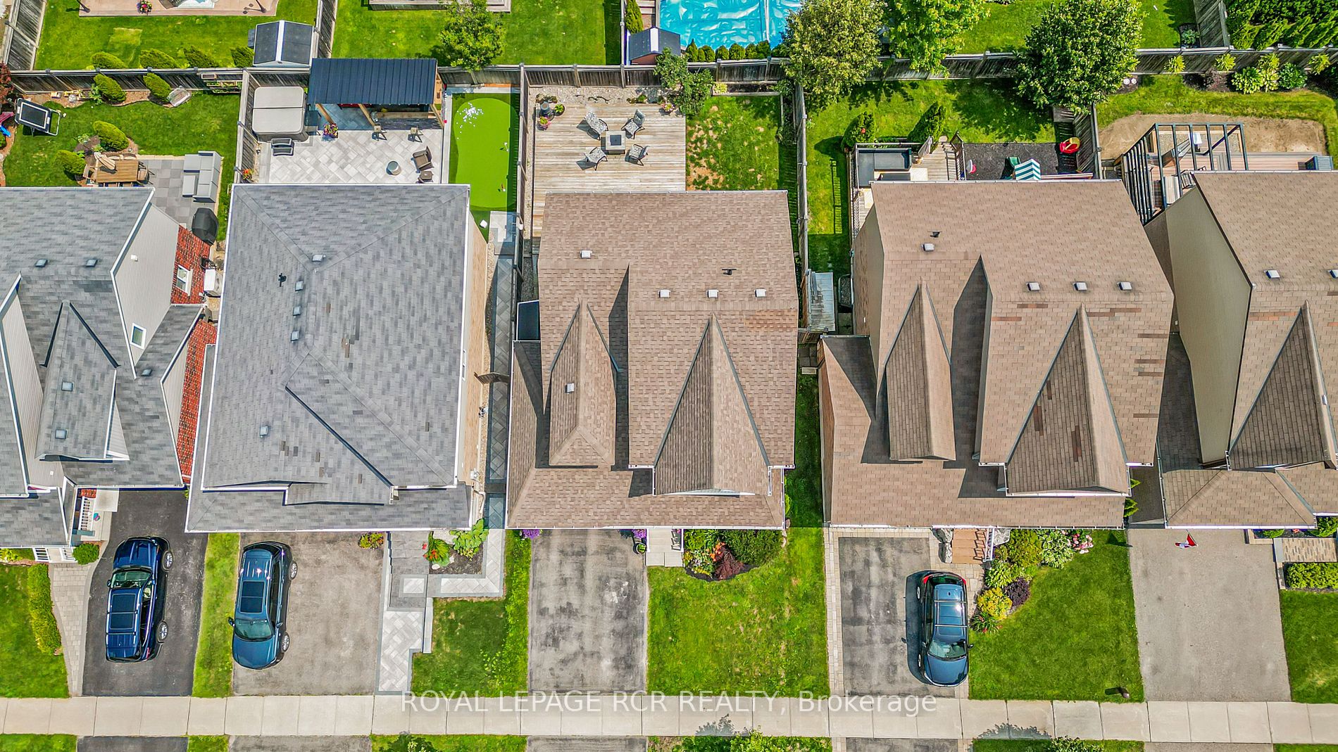 9 Aiken Crescent