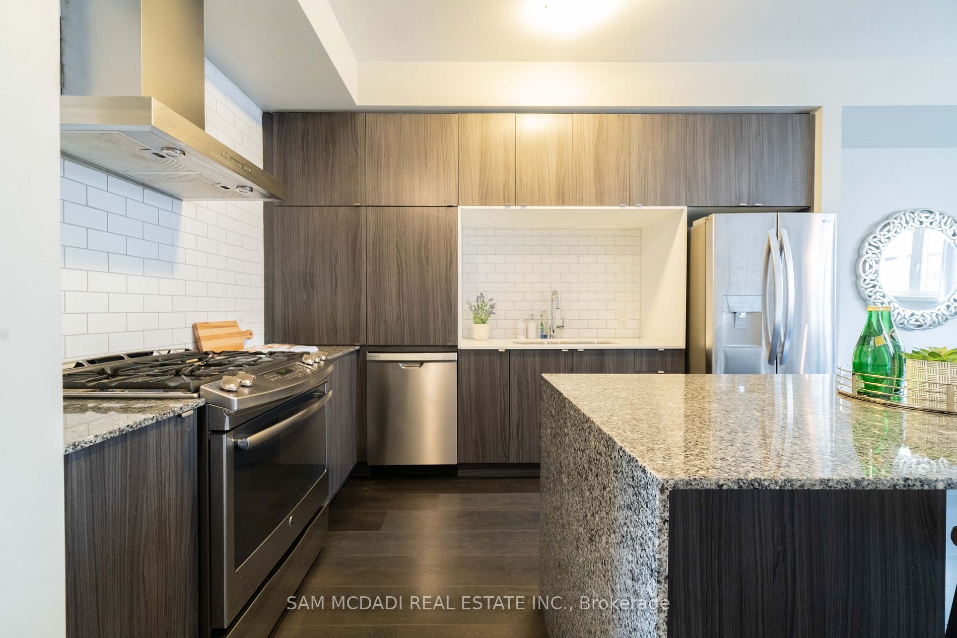 220 Squire Crescent