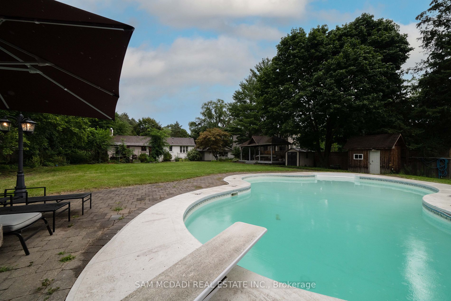 1142 Garden Rd