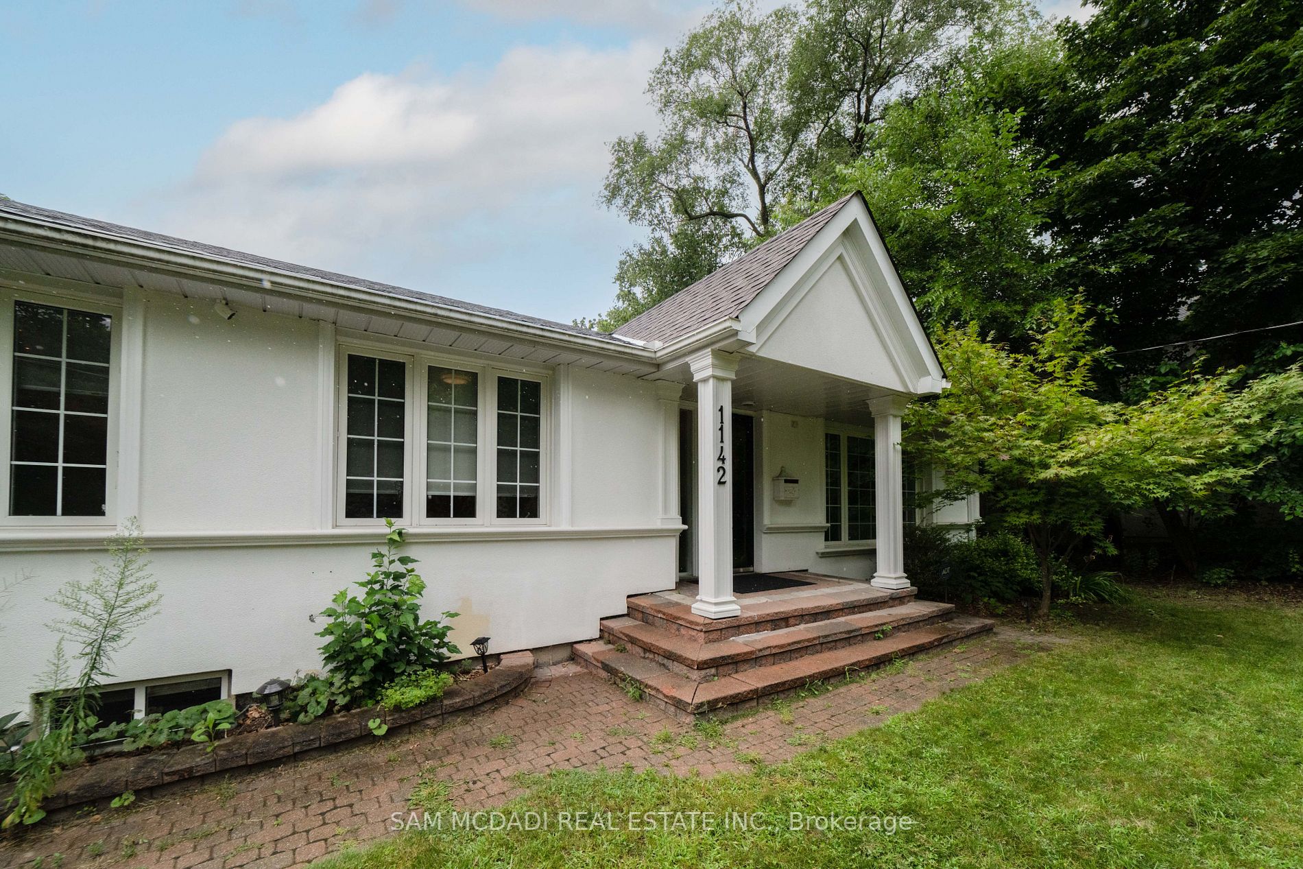 1142 Garden Rd