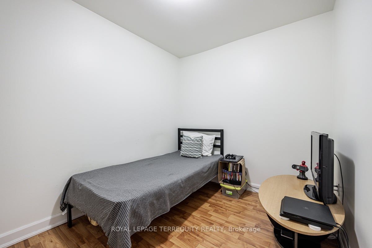 2095 Roche Crt, #127