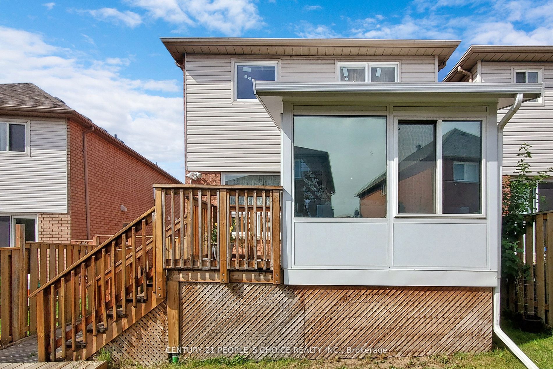 880 Delgado Dr