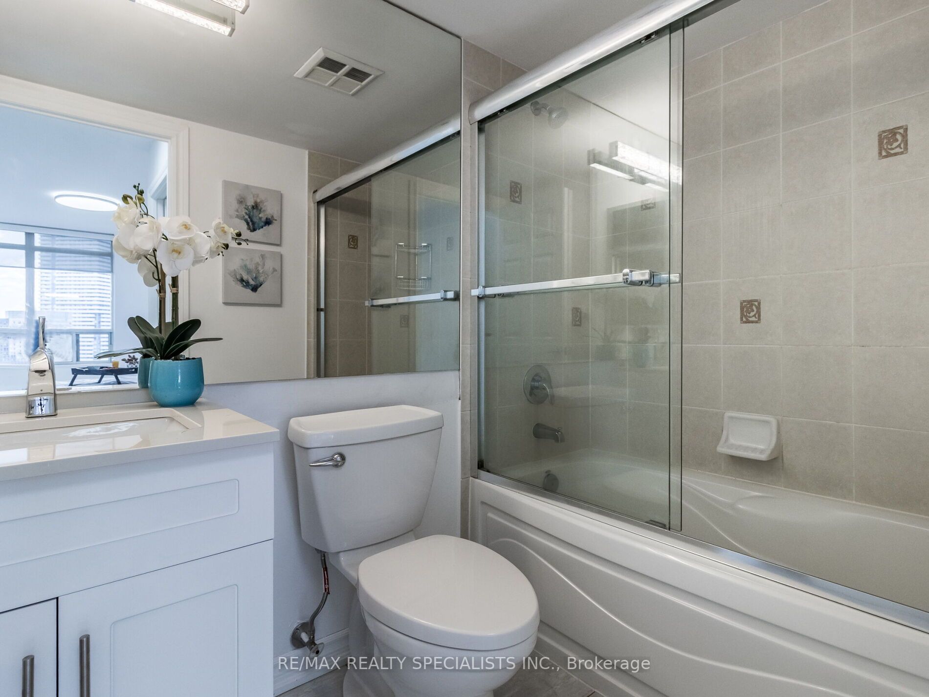 3880 Duke Of York Blvd, #1906