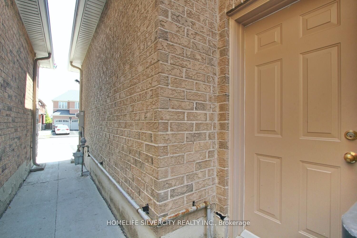 2 Watchman Rd