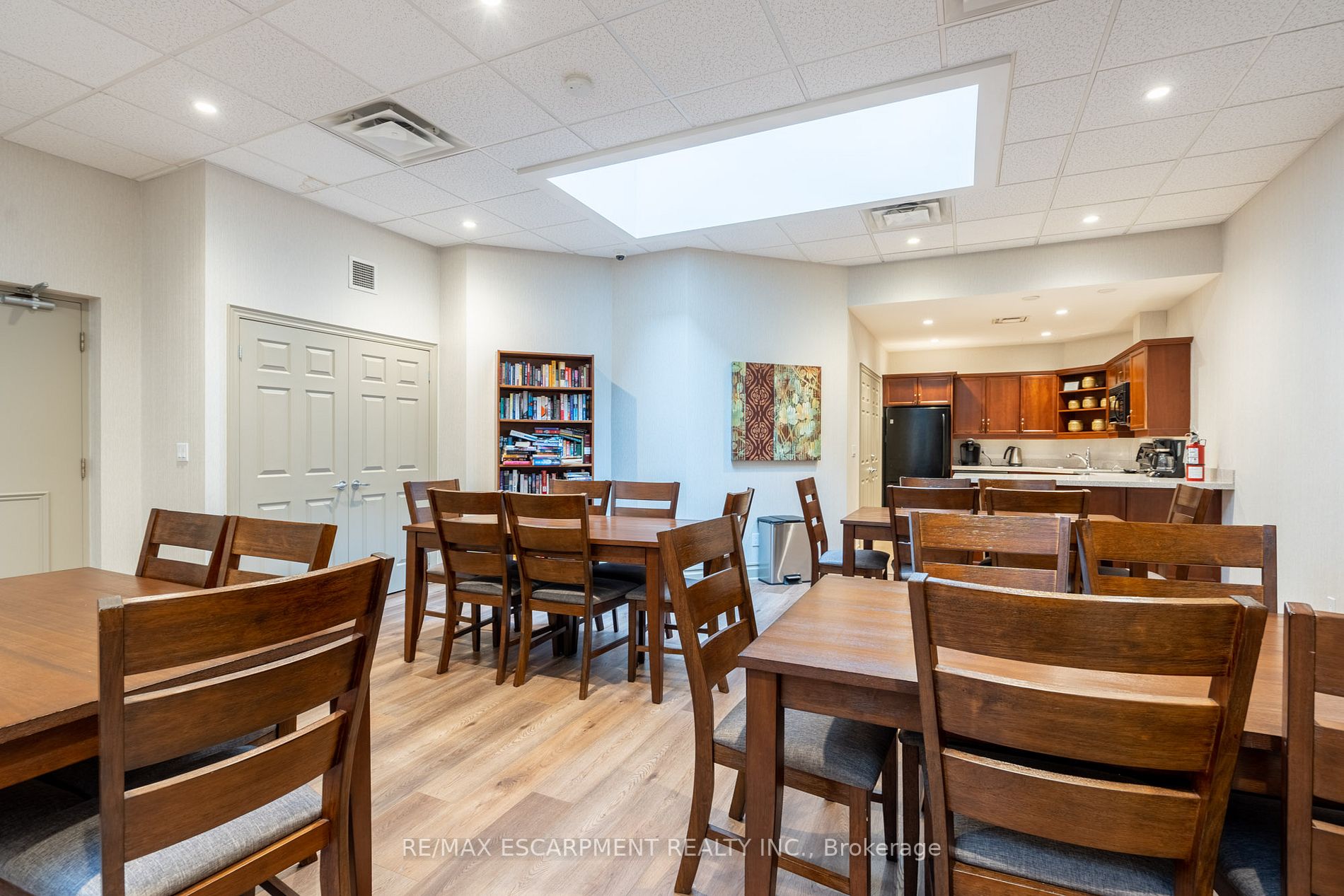 1477 Lakeshore Road, #1003