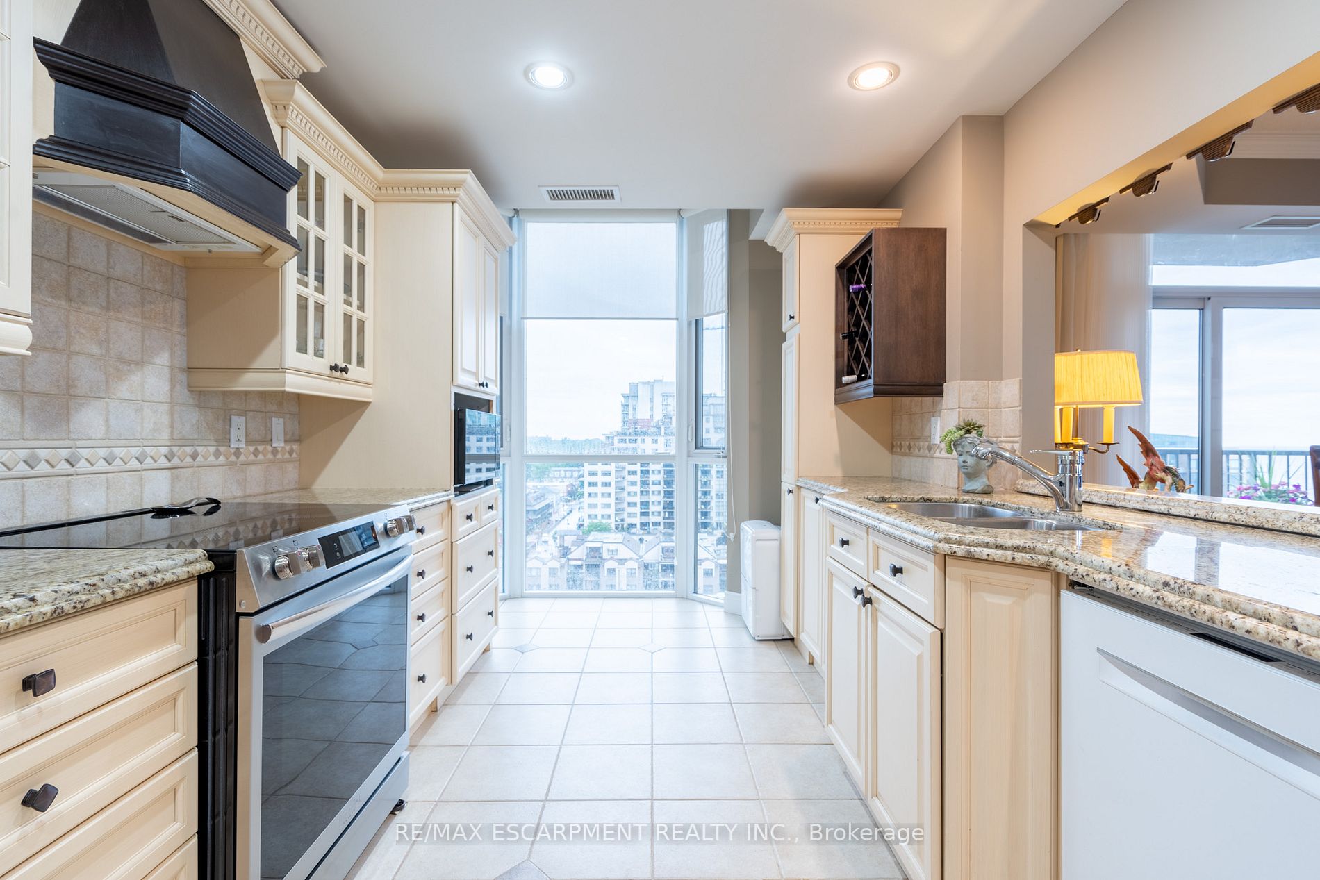 1477 Lakeshore Road, #1003