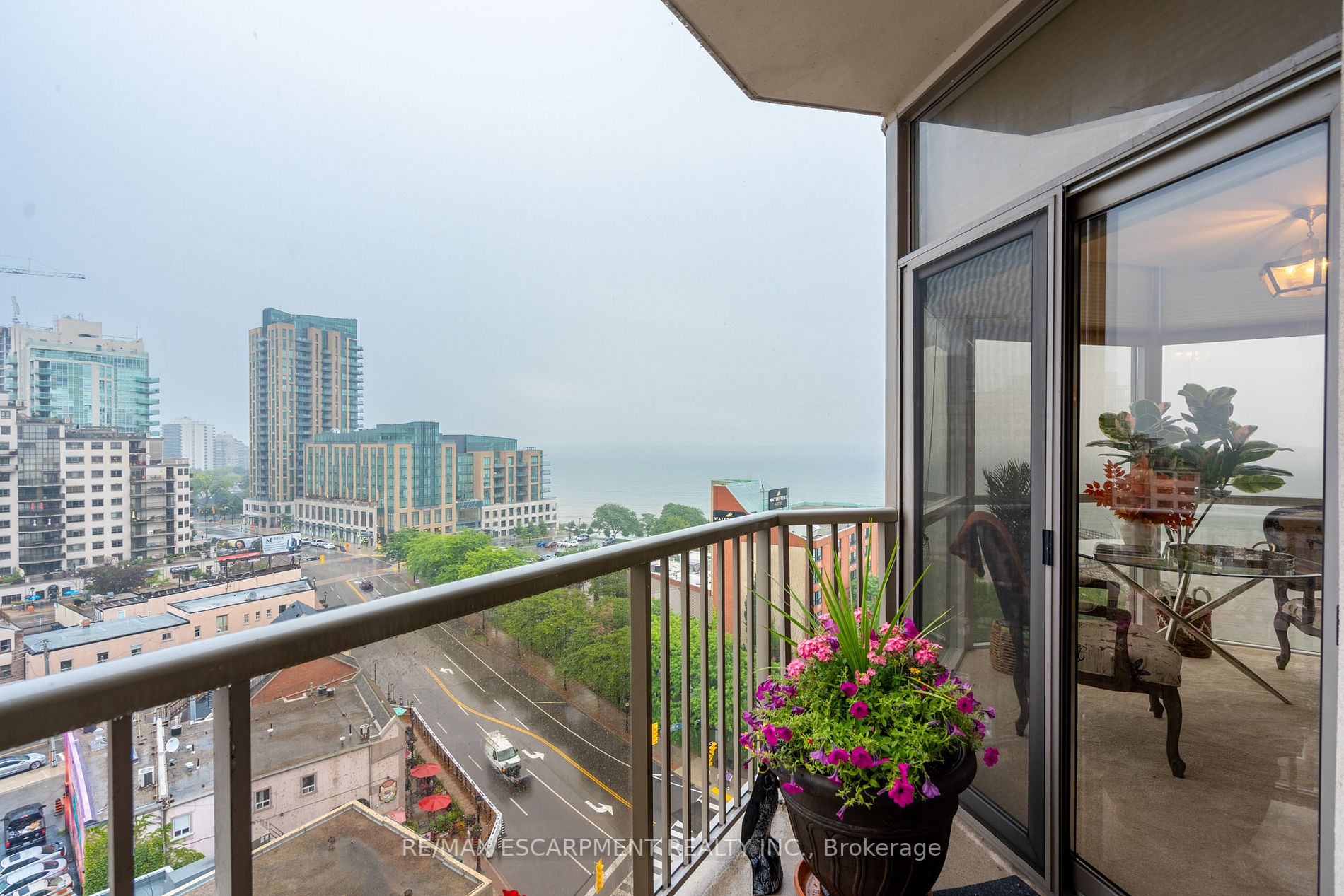 1477 Lakeshore Road, #1003
