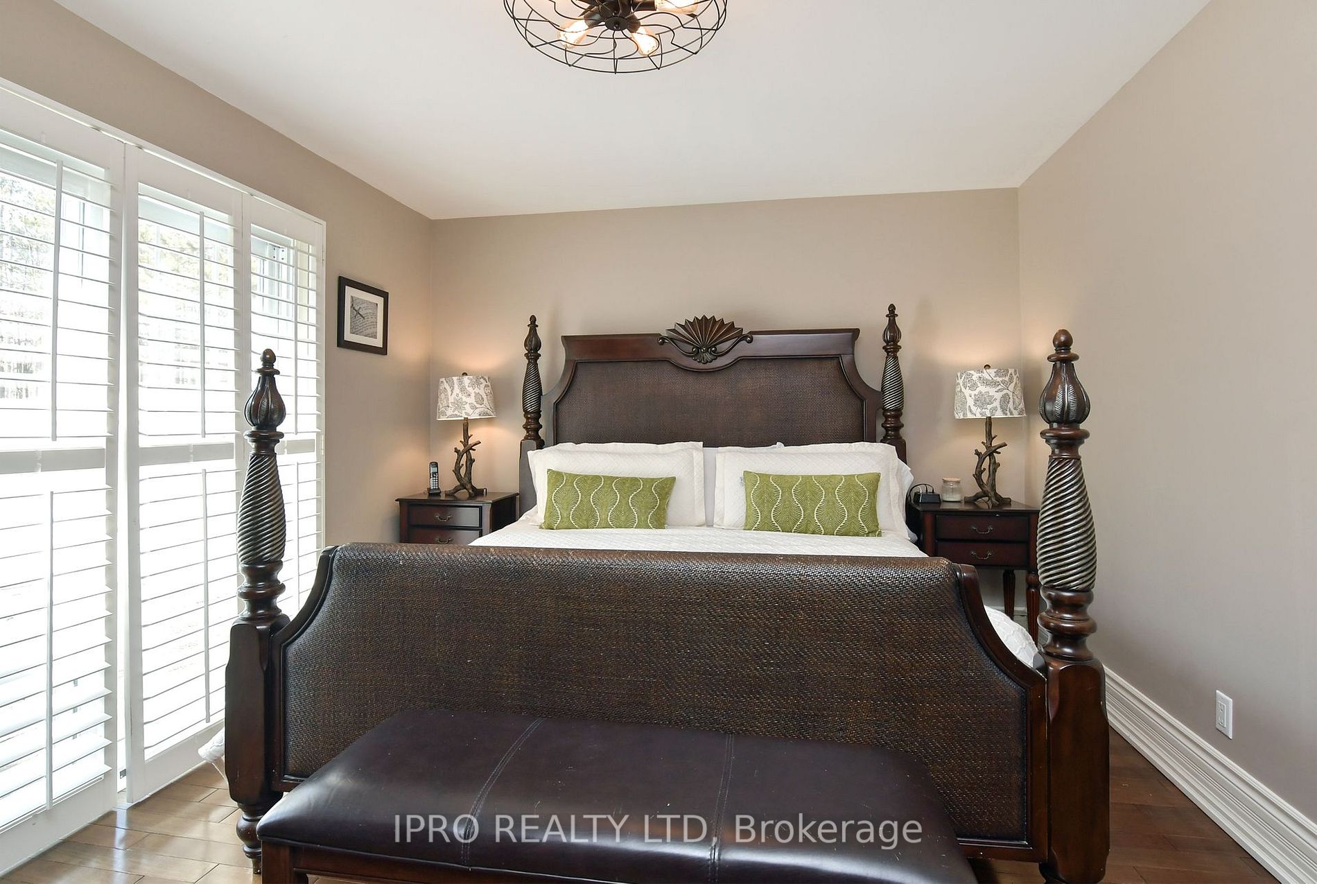3726 Escarpment Sdrd
