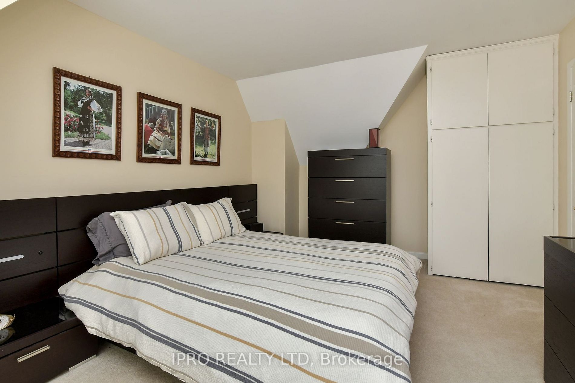 3726 Escarpment Sdrd
