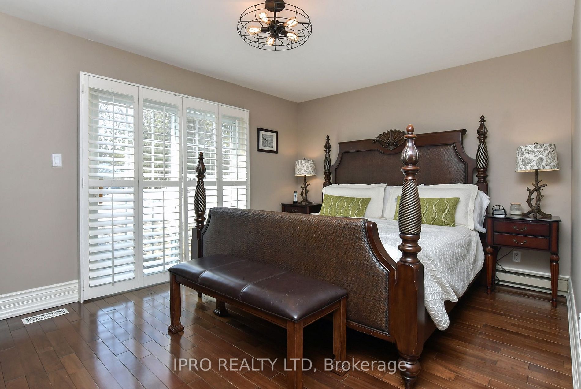 3726 Escarpment Sdrd