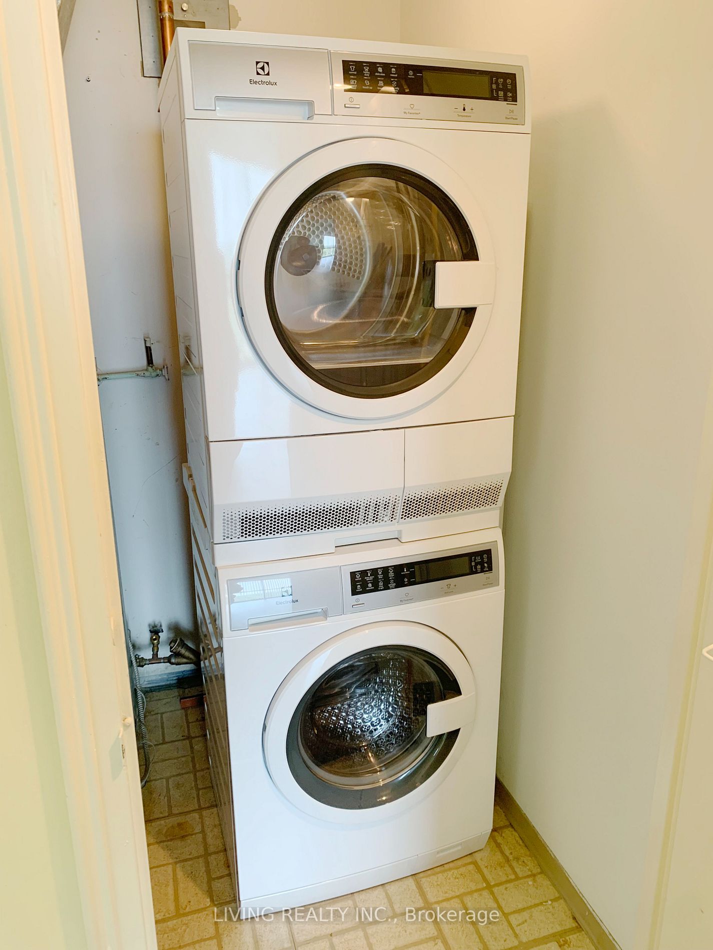 Listing W6747870 - Large Photo # 7