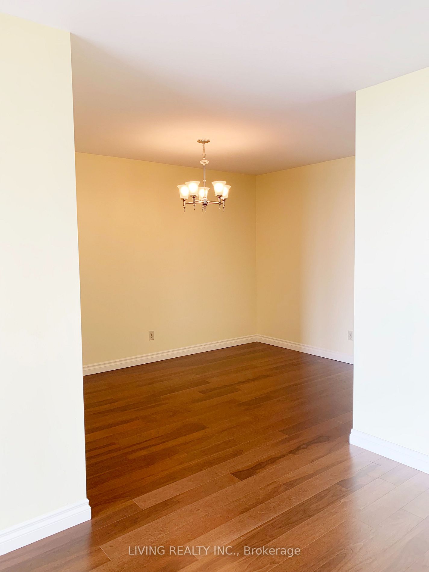 Listing W6747870 - Large Photo # 2