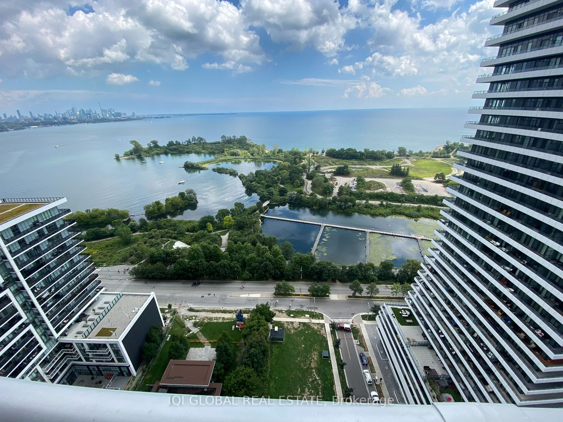 33 Shore Breeze Dr, #2509