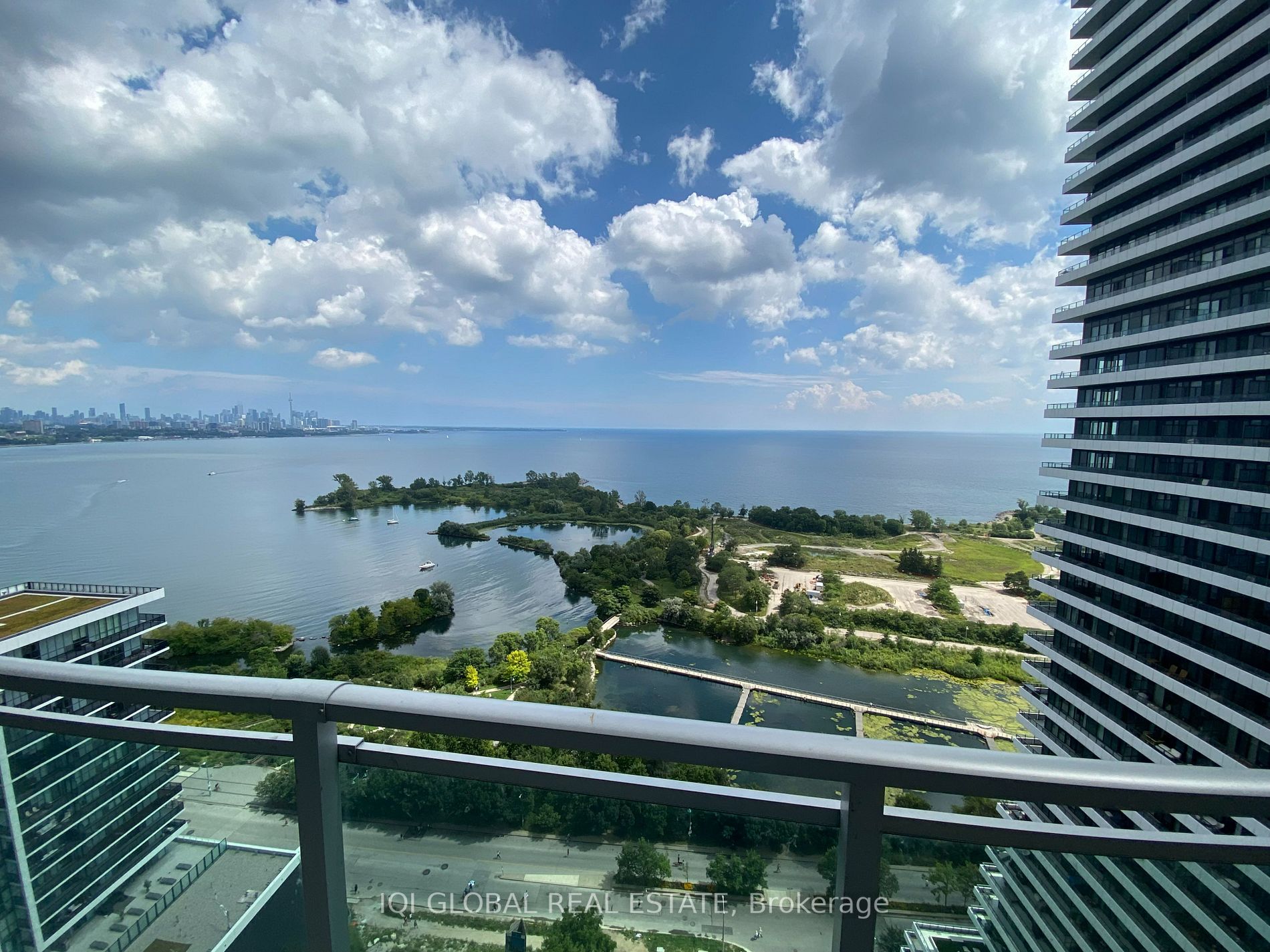 33 Shore Breeze Dr, #2509