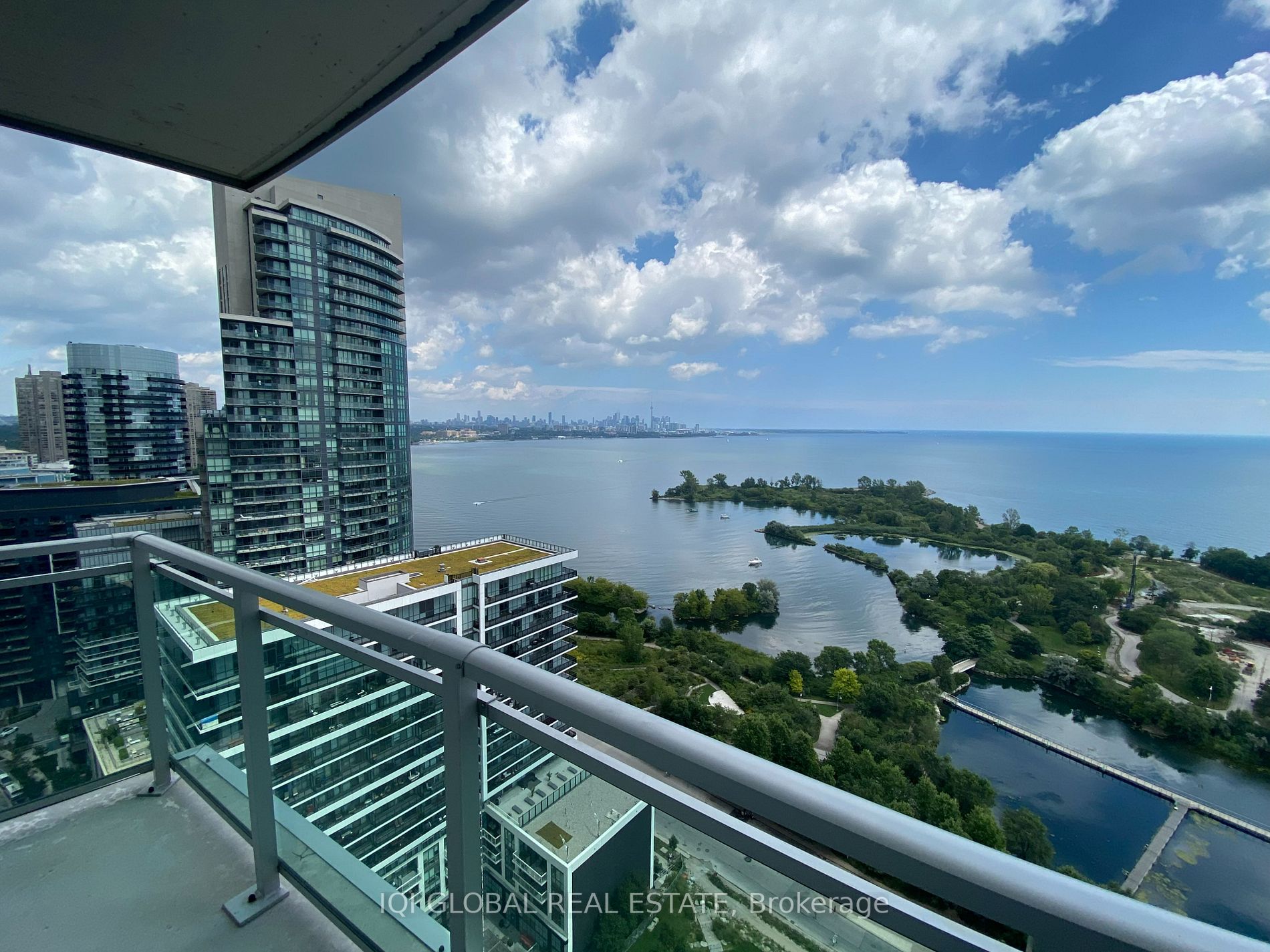 33 Shore Breeze Dr, #2509